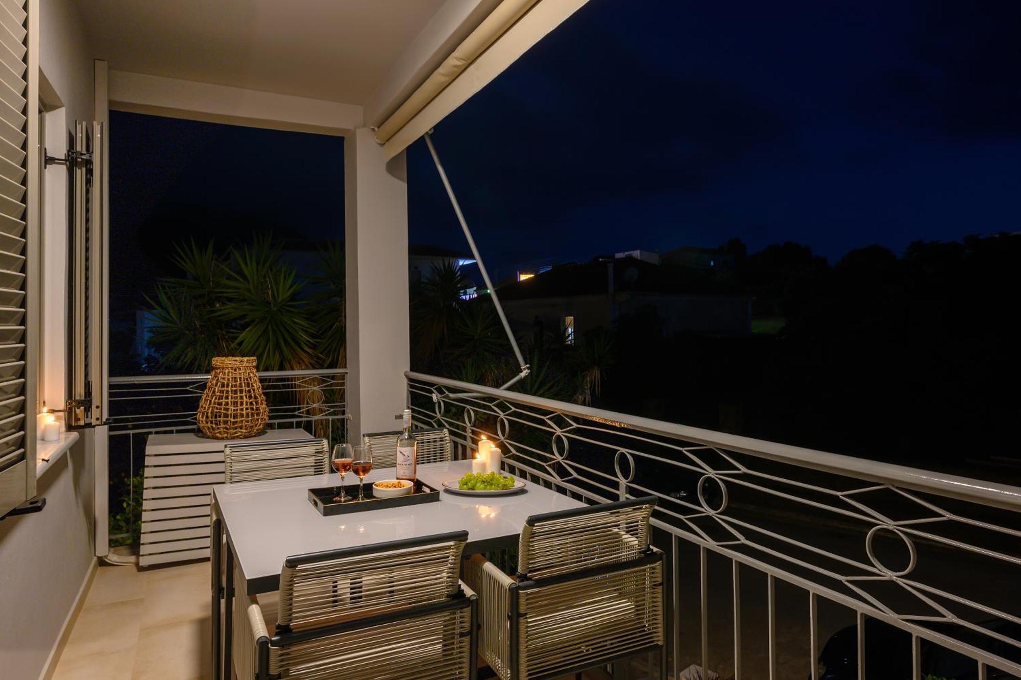 Vicanti Luxury Apartments Pylos Exterior photo