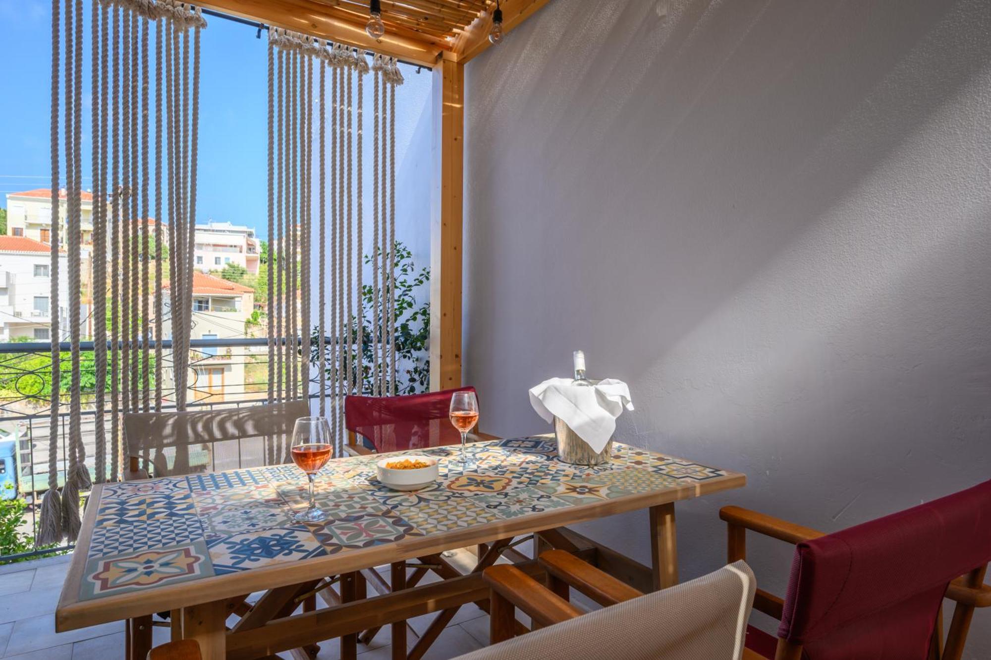 Vicanti Luxury Apartments Pylos Exterior photo